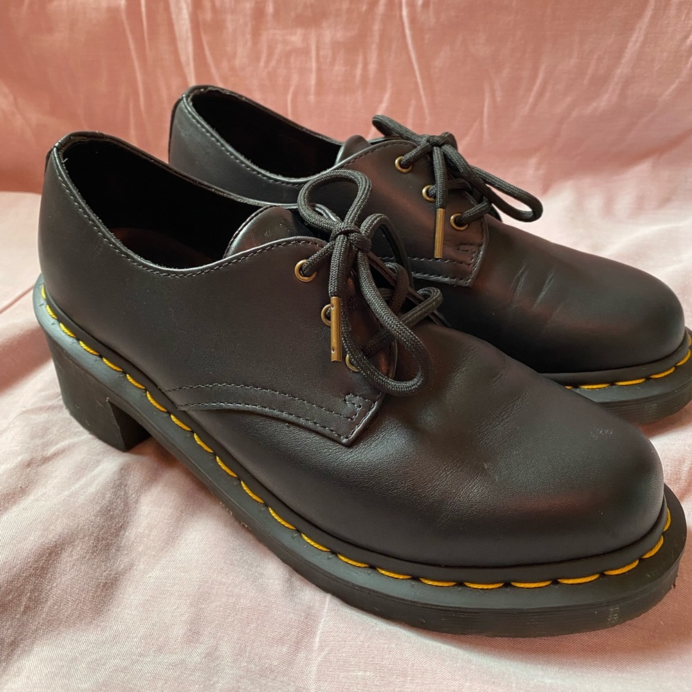 Dr. Marten Amory Leather Heeled Oxford